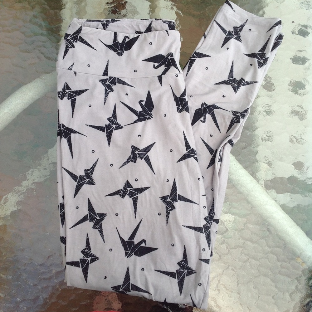 LuLaRoe Origami Swan leggings TC Tall & Curvy